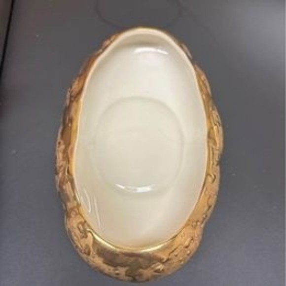 Weeping Gold Nugget Oblong Porcelain Bowl. 22 KT Gold Hand Decorated 1960s 1970s - Picture 5 of 6